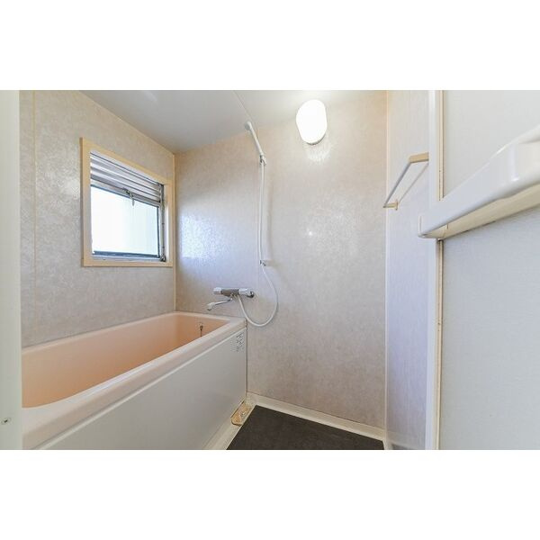 レジデンス恒和の浴室