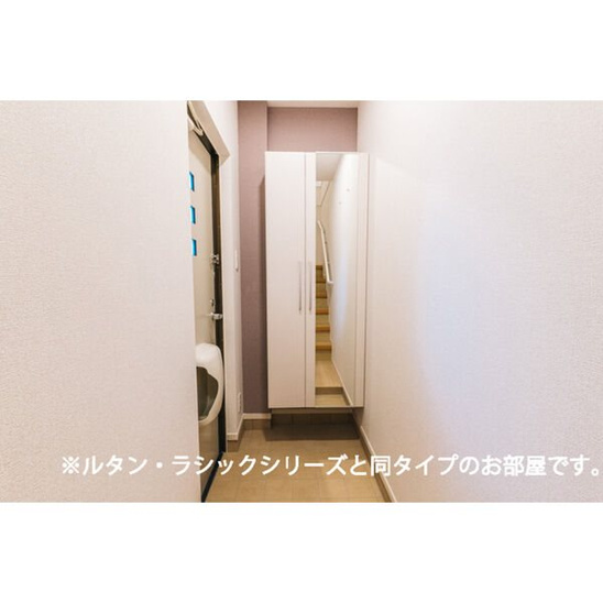 【玄関】スクエアＩＳ　Ⅴ 