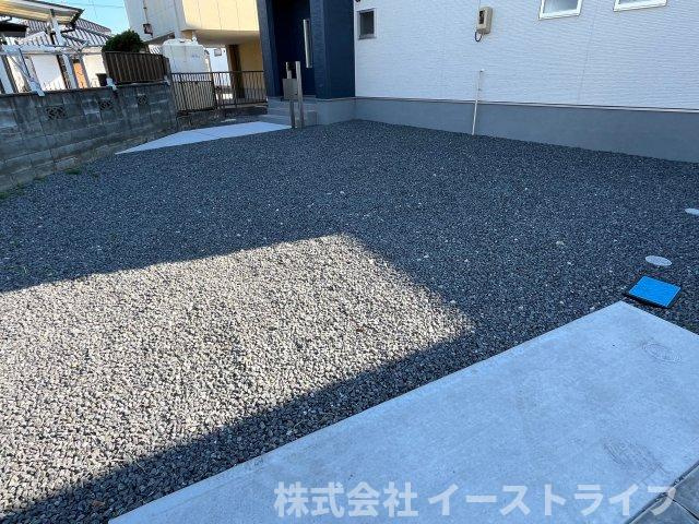 小名浜丹波沼第1　全13棟の駐車場|こちらは8号棟のお写真です。