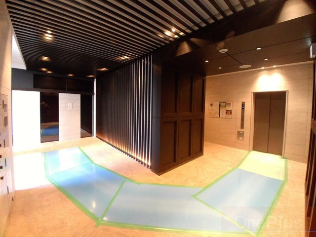 LiveCasa王子公園のロビー