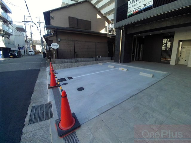 LiveCasa王子公園の駐車場