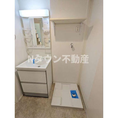 【洗面所】 | グランシエロ名古屋黄金 | ゆったりとスペースのある洗面所