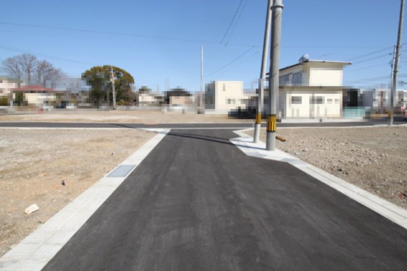 鴨部上町　建築条件付　売土地　4号地　（全22区画）の前面道路含む現地写真