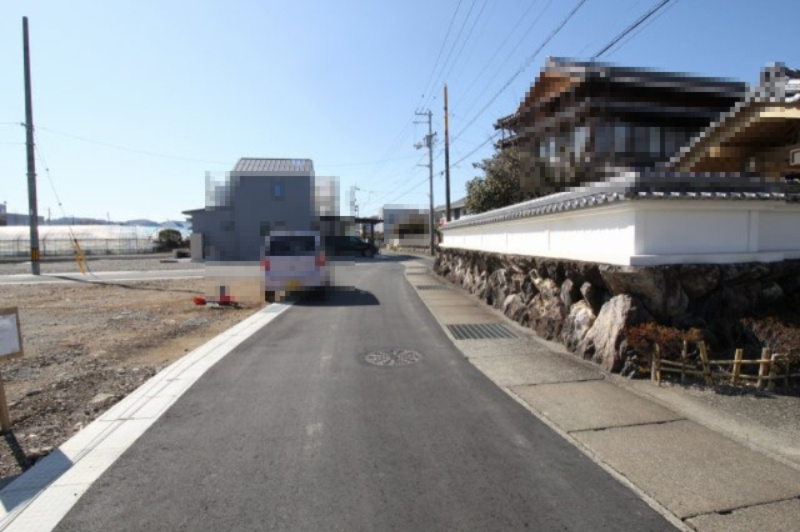 鴨部上町　建築条件付　売土地　2号地（全22区画）の前面道路含む現地写真