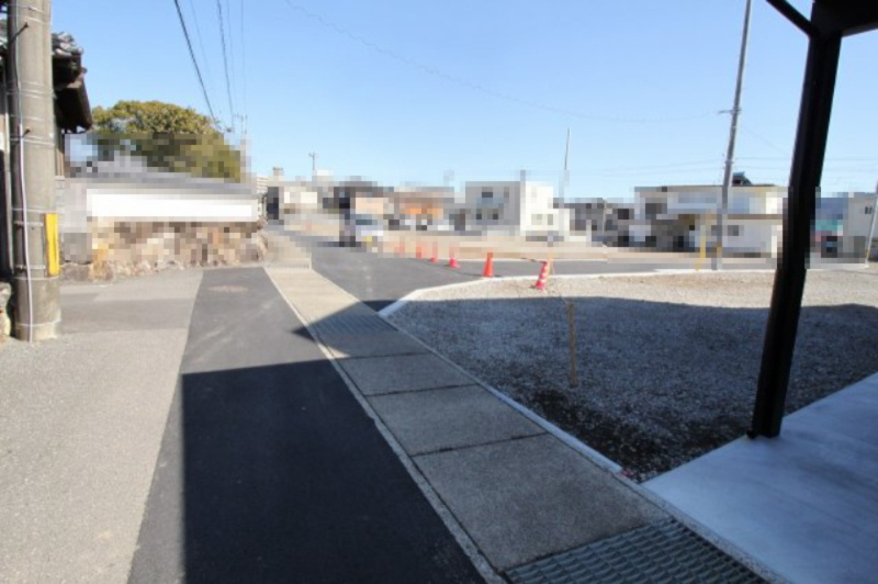 鴨部上町　建築条件付　売土地　2号地（全22区画）の前面道路含む現地写真
