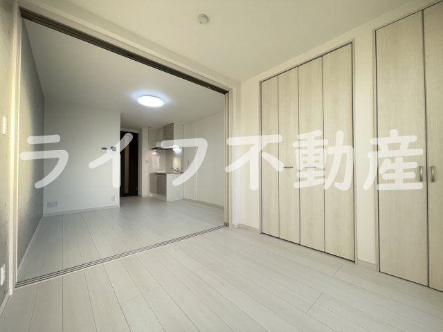 アバンティオ弥刀の洋室|使い勝手のいい洋室です