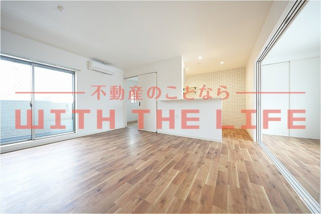 Delica（デリカ）久留米【キャッシュバック対象物件】の居間・リビング|こちらの居間で趣味の時間をお楽しみください