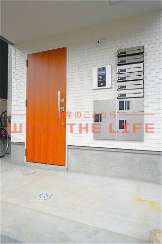 Delica（デリカ）久留米【キャッシュバック対象物件】のエントランス|ゆとりのあるエントランスです