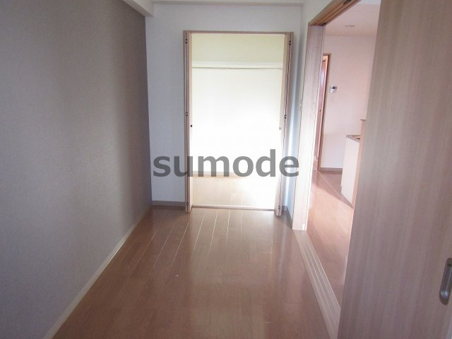 フローリッシュ茨木の寝室