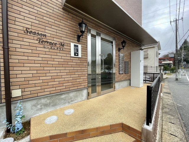 Ｓｅａｓｏｎ　Ｔｅｒｒａｃｅ　Ｍのエントランス