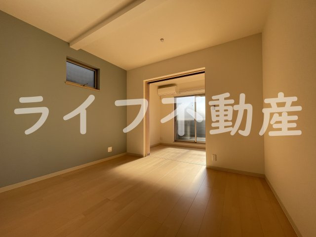 F+style大蓮北1号棟の居間・リビング|こちらの居間で趣味の時間をお楽しみください