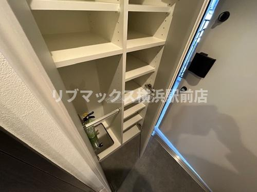 【玄関】オープンブルーム横浜