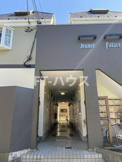 ジュネパレス津田沼第２０のエントランス