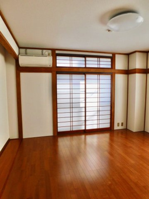 【居間・リビング】 | 尾崎ビル（３階建て）