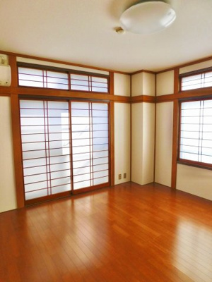 【居間・リビング】 | 尾崎ビル（３階建て）