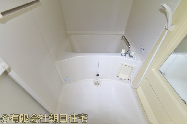 ニューセジュール中吉の浴室