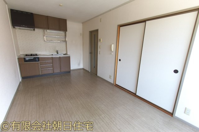 ニューセジュール中吉の居間・リビング