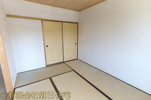 ニューセジュール中吉の和室