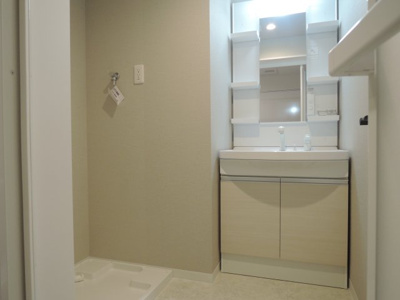 【独立洗面台】 | プレミアムスイート泉佐野