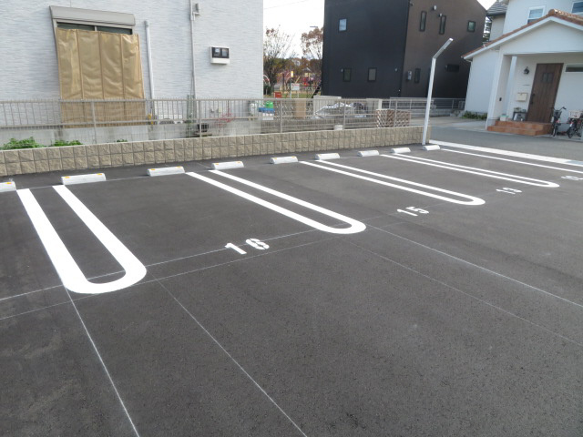セイクレストＢの駐車場