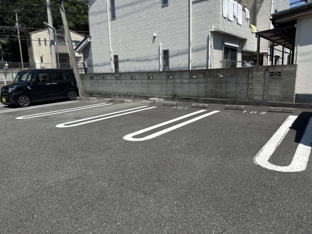 エーデルⅡの駐車場
