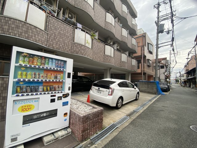 豊富プレジデント柴島の駐車場