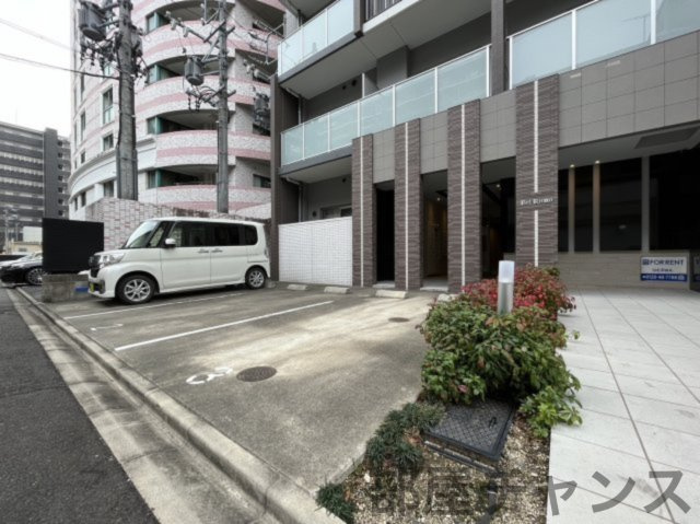 ベル・リトモの駐車場|駐車場に車を止められます