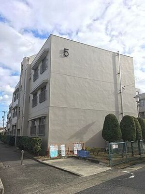【外観】 | 平和が丘住宅５号棟【仲介手数料無料】平和が丘小学校　猪子石中学校 | リノベーション済み
保証付きマンションです