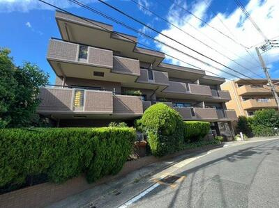 【外観】 | ロイヤルアーク東山【仲介手数料無料】見附小学校　城山中学校 | リノベーション済み
保証付きマンションです
