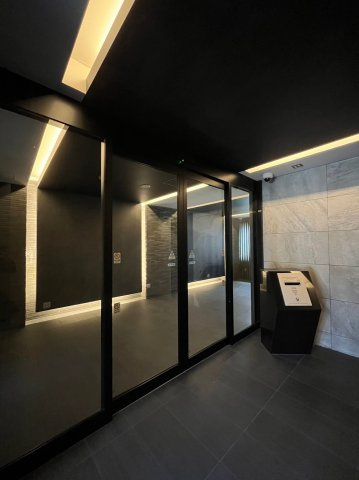 メイクスデザイン上前津のエントランス