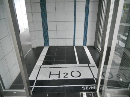 H2Oのエントランス