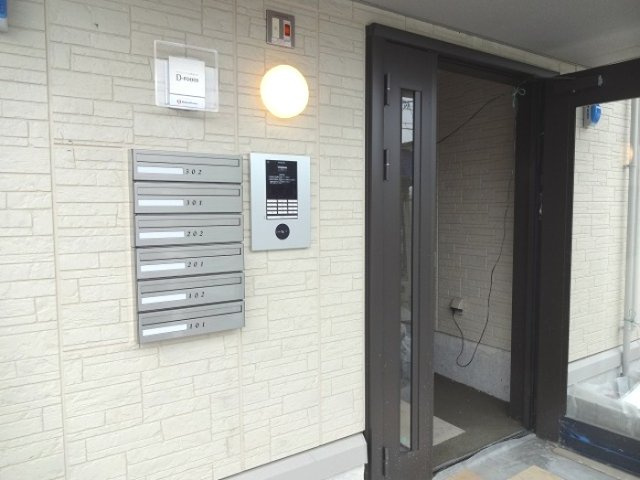 熊本市南区八幡９丁目のアパートのエントランス