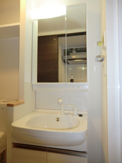 大阪市淀川区田川３丁目の賃貸マンションの洗面所