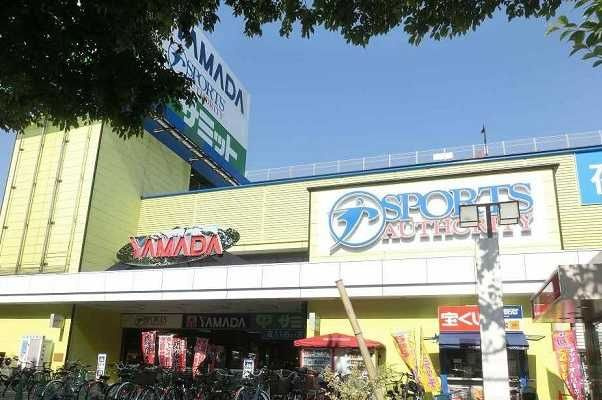 レオン国立の周辺