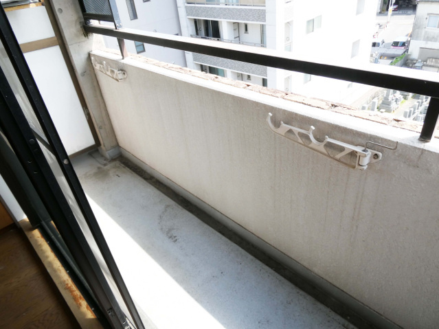 アウトサイダー京橋のバルコニー