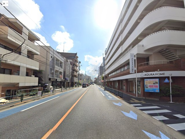 吉祥寺七井ビルの駐車場