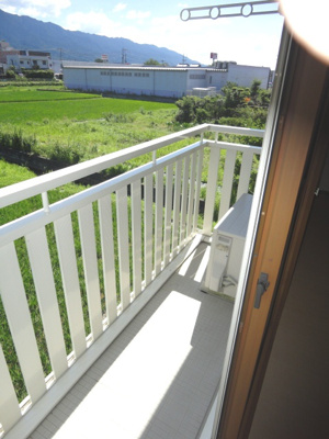 【バルコニー】 | トータスモア参番館 | 陽当たり良好なバルコニーです