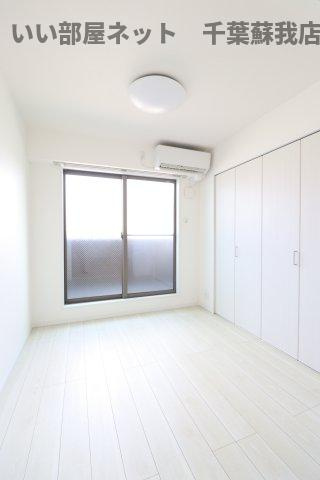 コンフォーティア蘇我の洋室|明るい洋室です