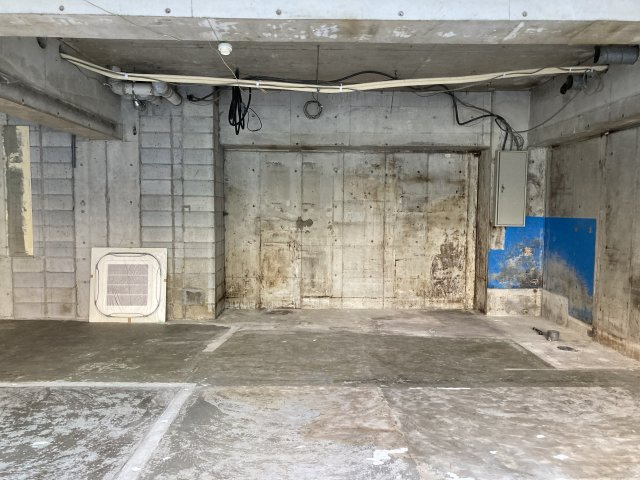 大阪市浪速区塩草３丁目の店舗事務所の内装