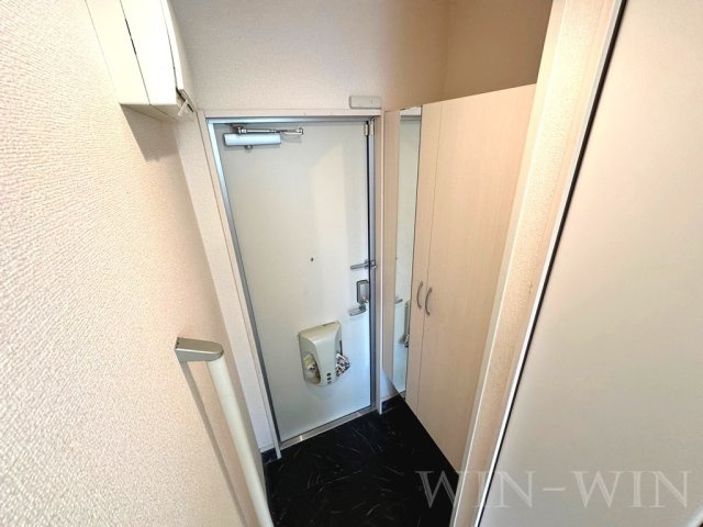 ルミエール B棟の玄関
