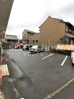 【駐車場】