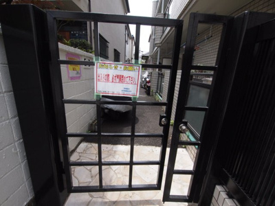 【エントランス】 | 第一イーストプラザ