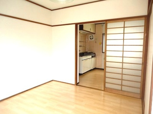 庚申ビルの洋室|コンパクトで使いやすい洋室です