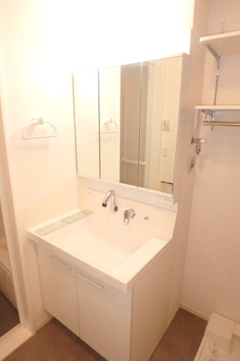 【洗面所】 | グランディール南佐古 | 明るい洗面所です