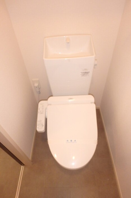 【トイレ】 | グランディール南佐古 | 落ち着いた色調のトイレです