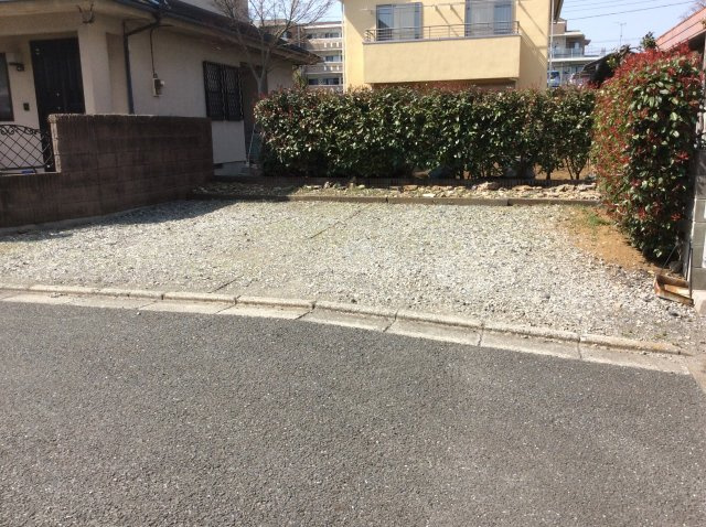 セサミハイツの駐車場