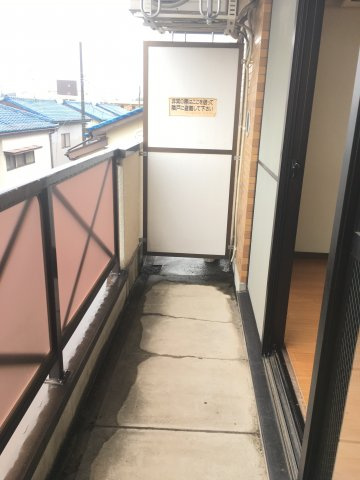 セサミハイツのバルコニー|お洗濯にも便利なバルコニー付き