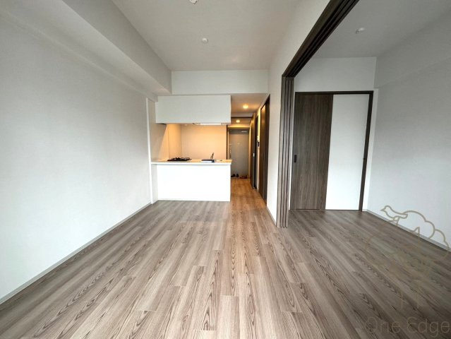 ORSUS大阪福島の居間・リビング