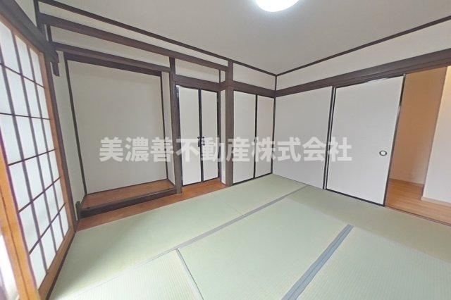 ６２４１３　岐阜市長良葵町中古戸建ての和室