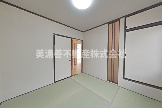 ６２４１３　岐阜市長良葵町中古戸建ての和室